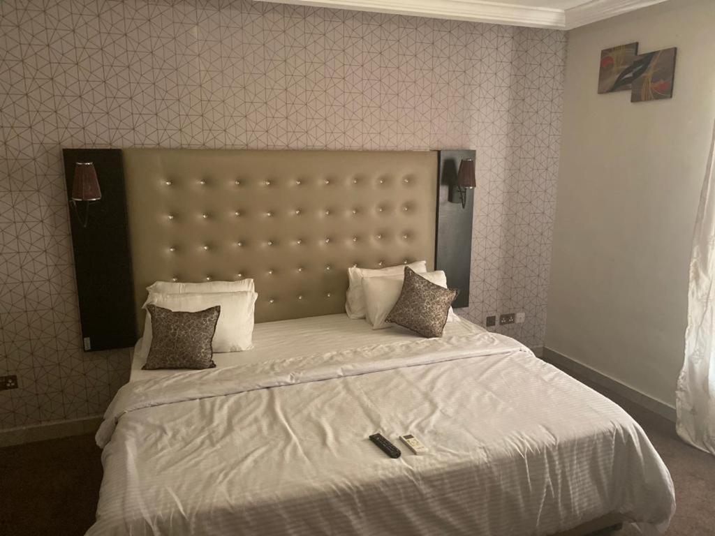 Carlton Gate Hotel Ибадан Екстериор снимка