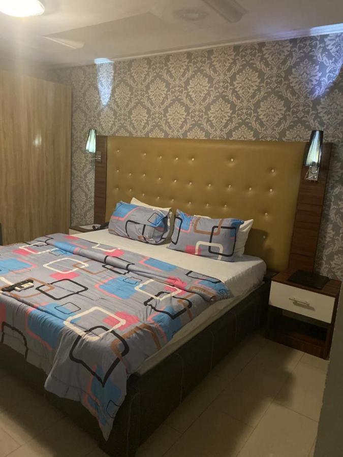 Carlton Gate Hotel Ибадан Екстериор снимка