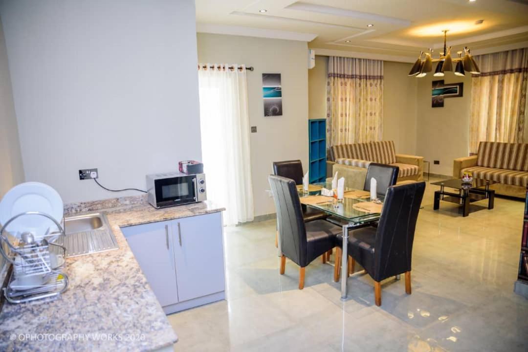 Carlton Gate Hotel Ибадан Екстериор снимка