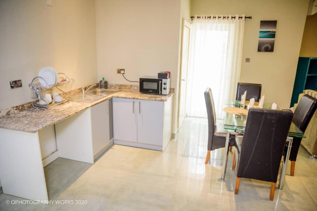 Carlton Gate Hotel Ибадан Екстериор снимка