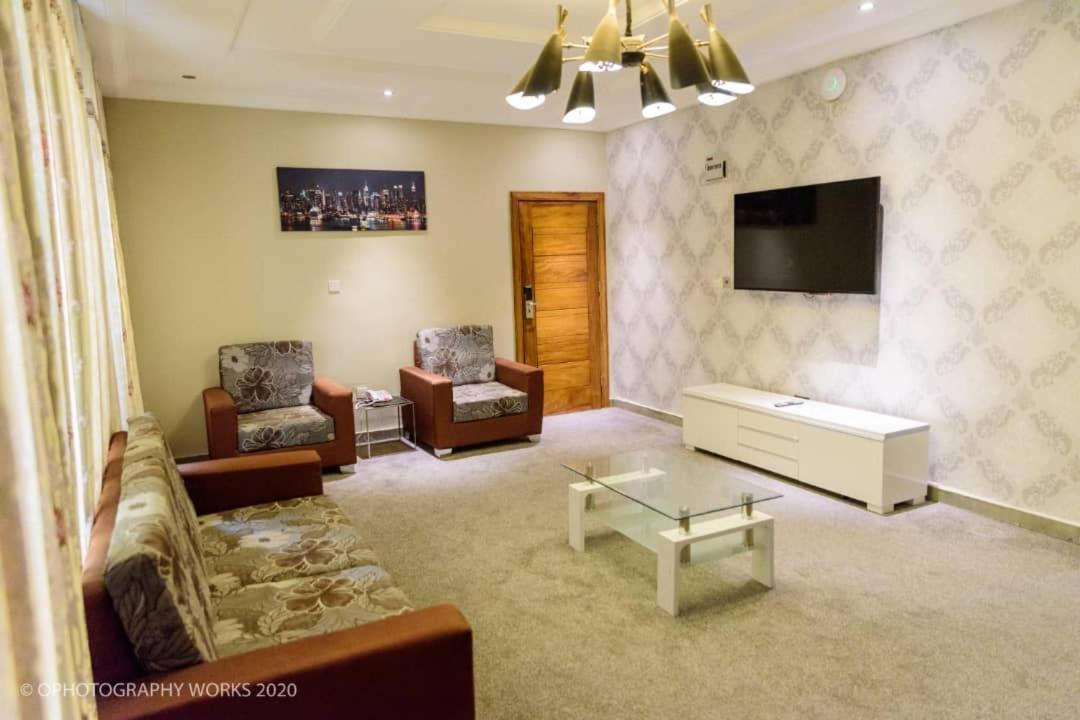 Carlton Gate Hotel Ибадан Екстериор снимка