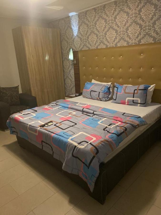 Carlton Gate Hotel Ибадан Екстериор снимка